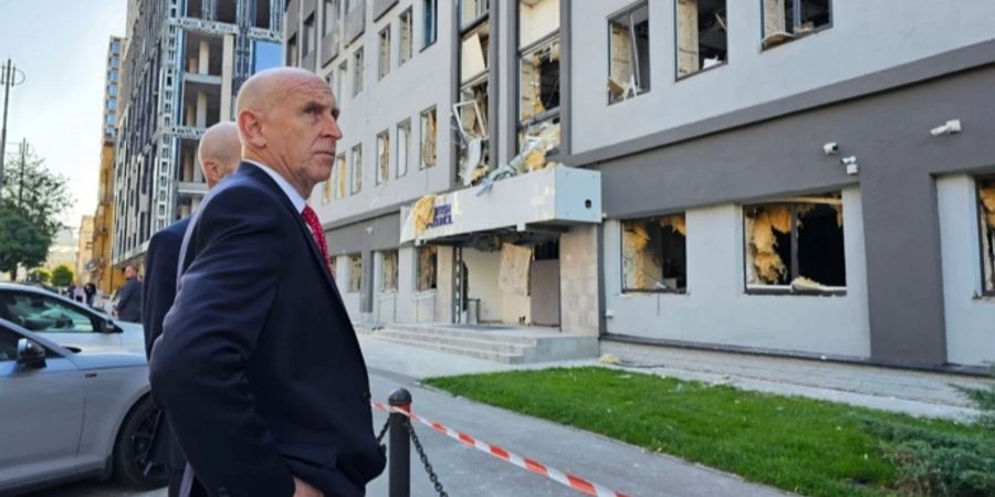 La NATO Rafforza La Sua Risposta All'Aggressione Russa: Il Regno Unito Si Impegna A Sostenere L'Ucraina