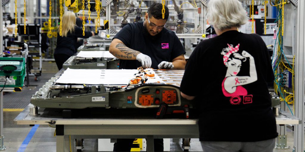 General Motors registra una perdita di 7,1 miliardi di dollari per la svalutazione delle fabbriche di batterie e veicoli elettrici