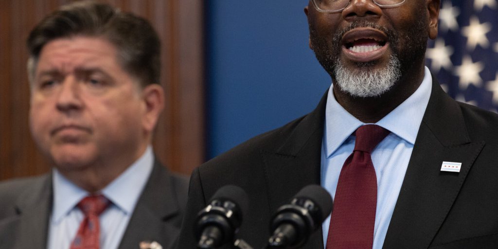 Trump Says Chicago Mayor and Illinois Governor Should Be Jailed Amid National Guard Tensions