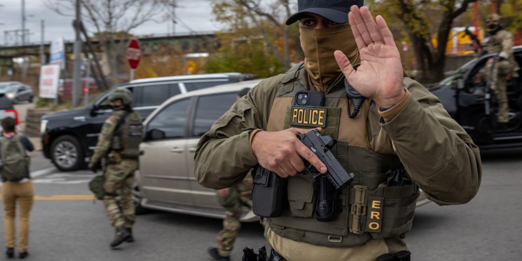 Colpi d'arma da fuoco contro agenti della Border Patrol a Chicago: nessun ferito, ma allarme per la sicurezza