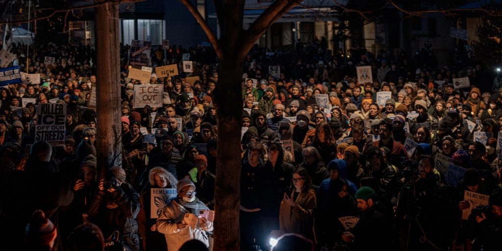 Sparatoria mortale di agenti ICE in Minnesota dopo settimane di tensioni politiche