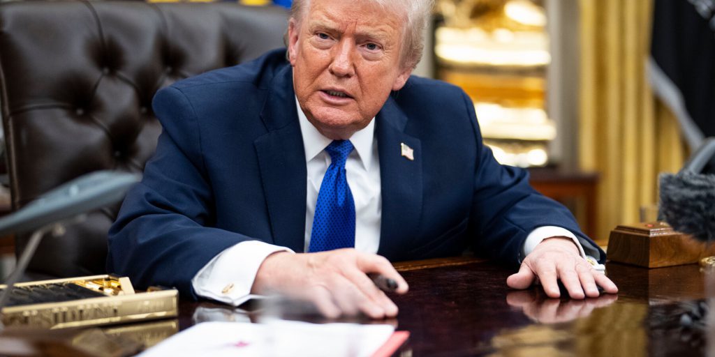 Trump si scusa per non aver recuperato i dispositivi di voto del 2020