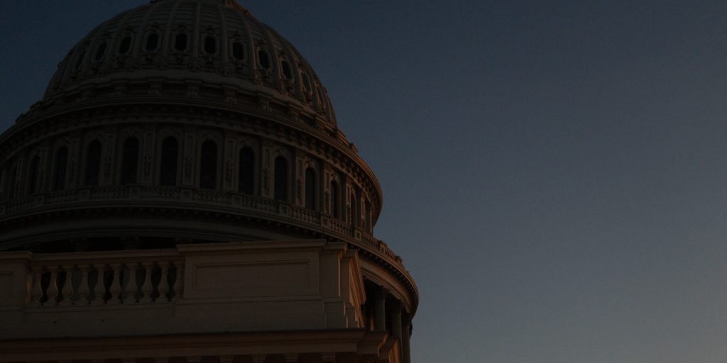 Il Congresso sfida Trump su veto, sanità, guerra e spesa