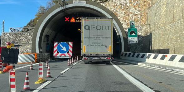 Due settimane di lavori nella galleria Cels: chiusura notturna A32 verso Bardonecchia
