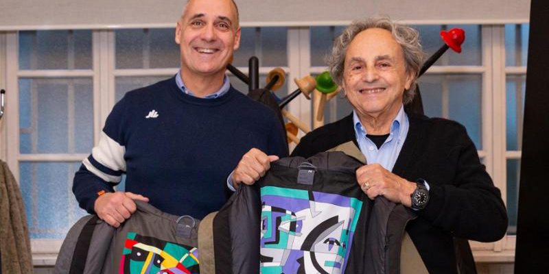 Ugo Nespolo e Jaam firmano giacche da sci in Alcantara per sostenere la ricerca sul cancro