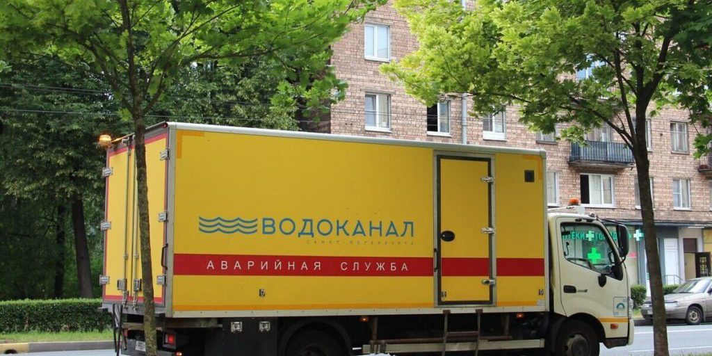 Водоканал Петербурга потратит на аренду спецтехники почти 300 млн рублей