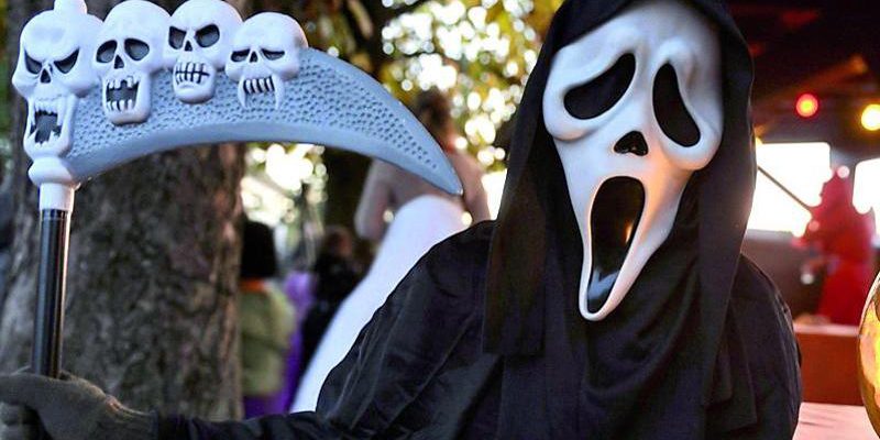 Emergenza alcolismo giovanile: 50 ragazzi ricoverati in ospedale durante la notte di Halloween nel Torinese