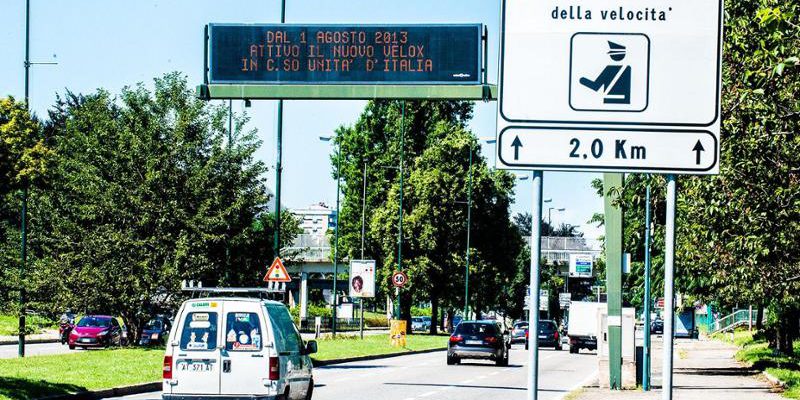 Rimozione dell'occhio elettronico “Velox” dal Corso Unità d’Italia: intervento autorizzato dal procuratore di Cosenza