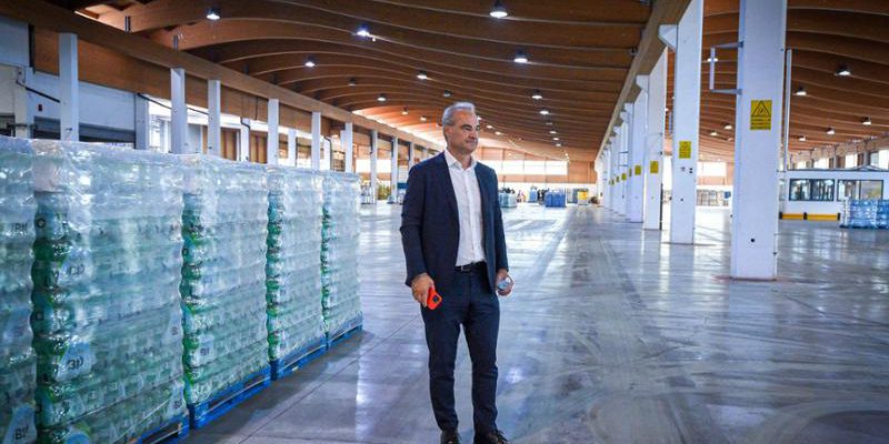 Morte di Alberto Bertone: il patron di Acqua Sant'Anna lascia un vuoto nella comunità locale e nell'industria delle acque minerali