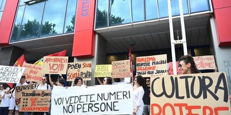 Regione accorpamento di sette scuole: la Città metropolitana si oppone