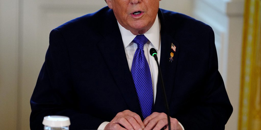 Trump propone 100 miliardi di dollari per l'energia in Venezuela, ma le aziende restano scettiche