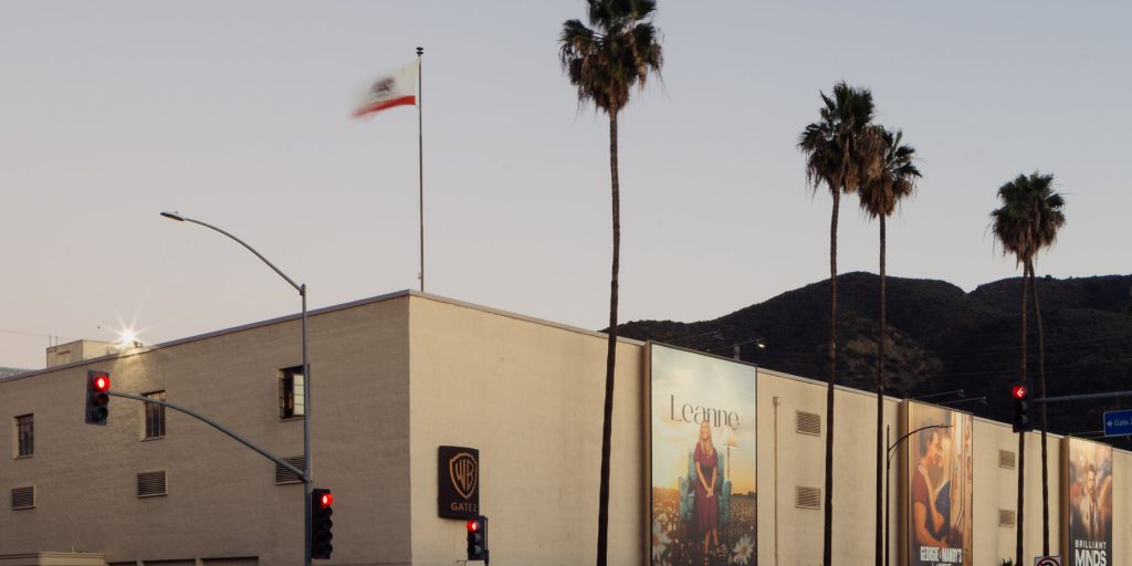 Trump si fa carico della controversia con Warner Bros. mentre la Corte Suprema potrebbe assumere il controllo delle leggi antitrust