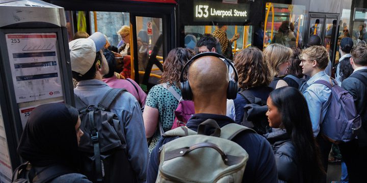 СМИ зафиксировали рекордное число участников протестов в Лондоне