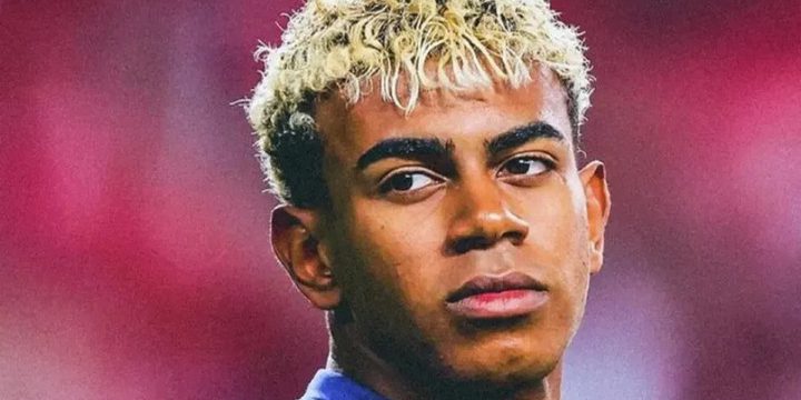 Раскрыта причина отказа футболиста Ямаля от раздачи автографов