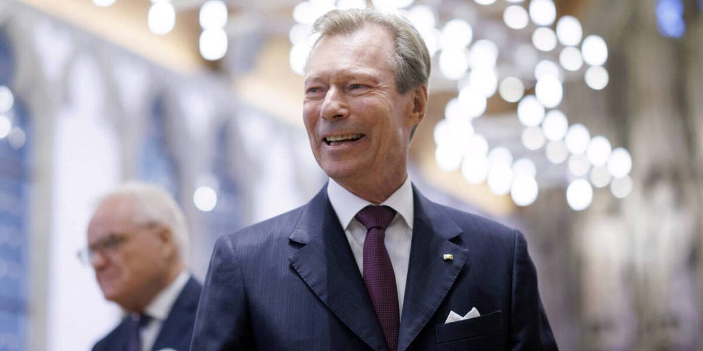 Правитель европейской страны отрекся от престола