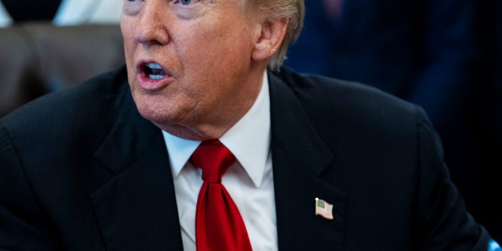 Trump e la Riforma Sanitaria: Una Nuova Sfida per l'Obamacare