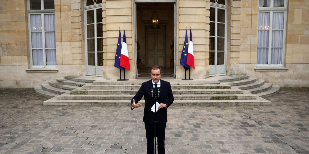 Dimissione di Sébastien Lecornu: La Francia sull'orlo del Collasso Politico