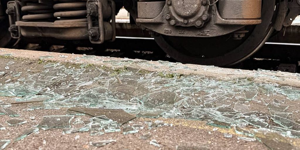 Attacco russo alla ferrovia nell'Oblast di Sumy: danni e preoccupazioni per la sicurezza dei civili