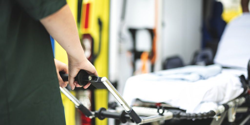 Под Брянском иномарка врезалась в КАМАЗ: один пострадавший госпитализирован