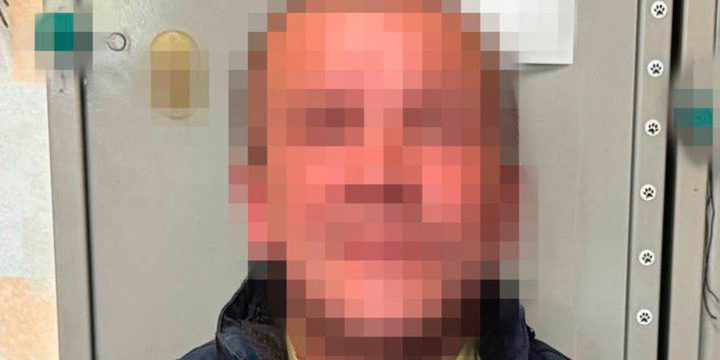 Arresto di un giovane a Kaluga per aver spinto una donna anziana: un caso che solleva questioni sulla sicurezza pubblica e il rispetto per gli anziani