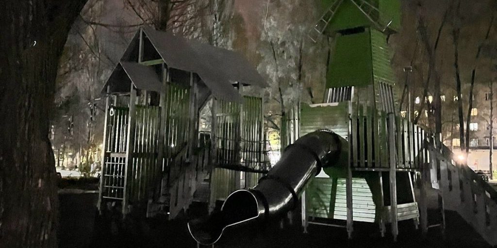 Родители Дзержинского района Ярославля просят сделать парк посветлее