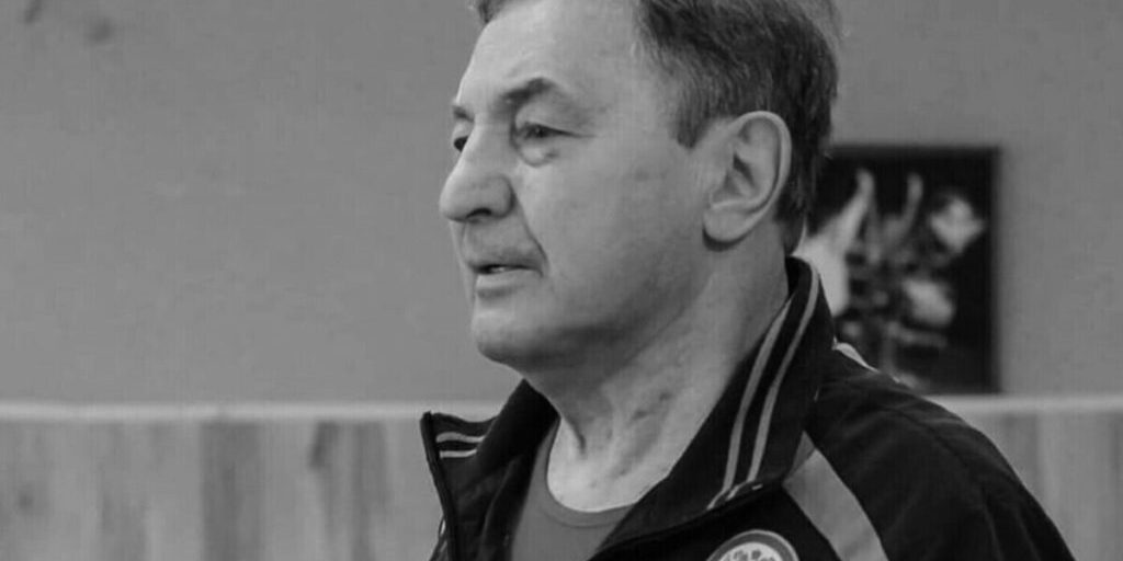 Известный тренер по боксу Чехов найден мертвым в своей квартире в Подмосковье