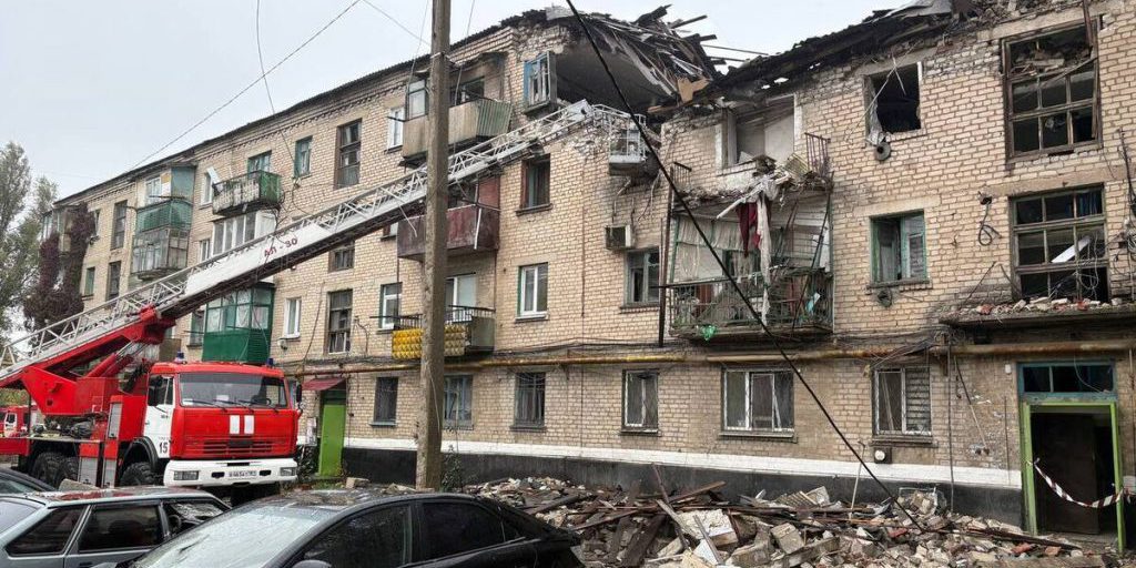 Esplosione di gas in edificio residenziale a LNR: una donna ferita e possibili conseguenze per la sicurezza pubblica