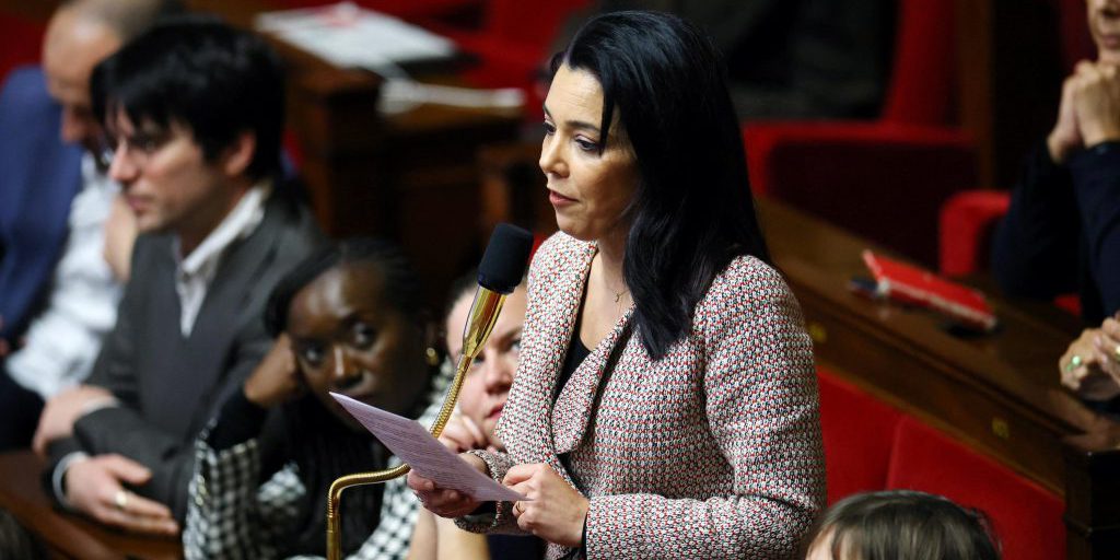 Sophia Chikirou, leader LFI a Parigi, in attesa di processo per presunta truffa