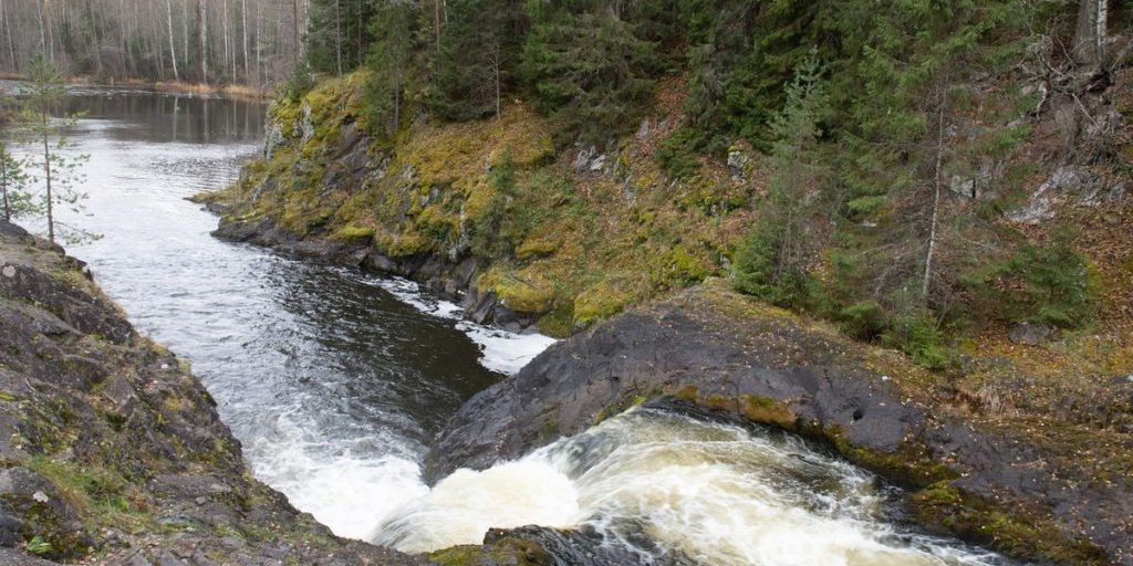 Кивач выплатит компенсацию за травму туриста, полученную у водопада