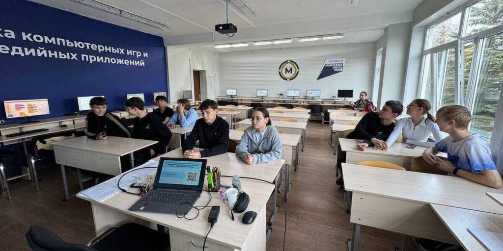 Master-class per studenti a Serpukhov: un'opportunità di apprendimento interattivo e di crescita per gli studenti della Scuola Efficientee