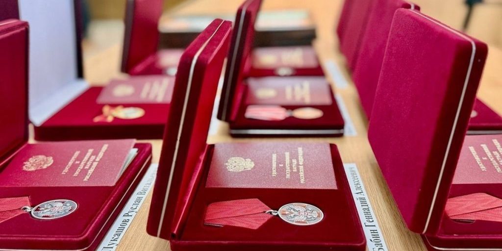 Cerimonia di Premiazione a Smolensk: Riconoscimenti e Celebrazioni per la Liberazione della Città