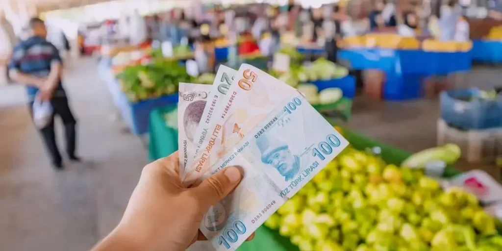 Limite di povertà in Turchia aumenta di 1.029 TL: risultati TÜRK‑İŞ per dicembre