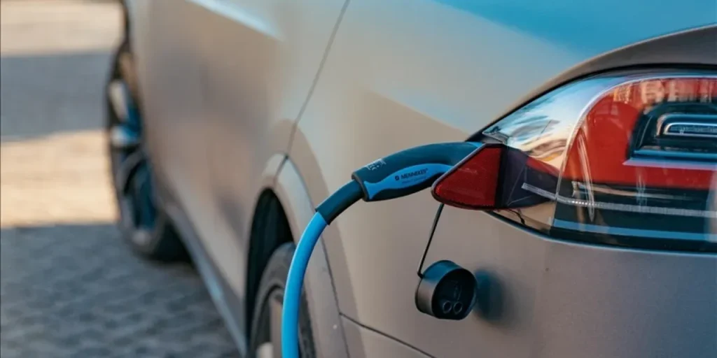 Vendite di veicoli elettrici in Turchia: 148 382 unità, crescita del 112 % e quota del 17,8 % del mercato automobilistico.