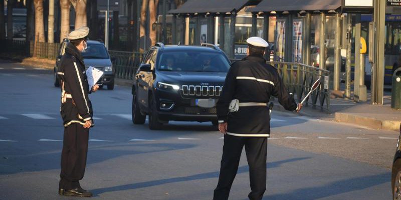 Turin: il sindaco denuncia lentezza nella verifica di auto rubate da parte della polizia municipale