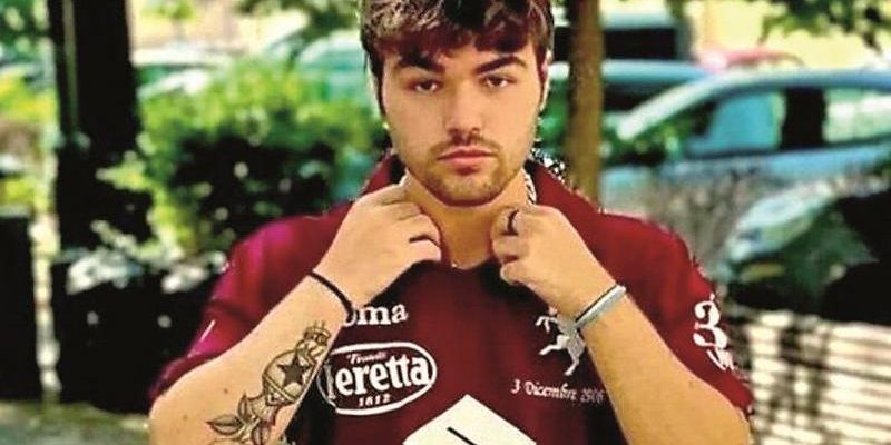 Ragazzo caduto dalla bici, il suo portafoglio è stato rubato da un uomo mentre era soccorso