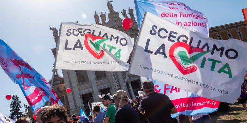 Nuove restrizioni per il fondo Vita Nascente: l'elenco delle spese non rimborsabili si allarga