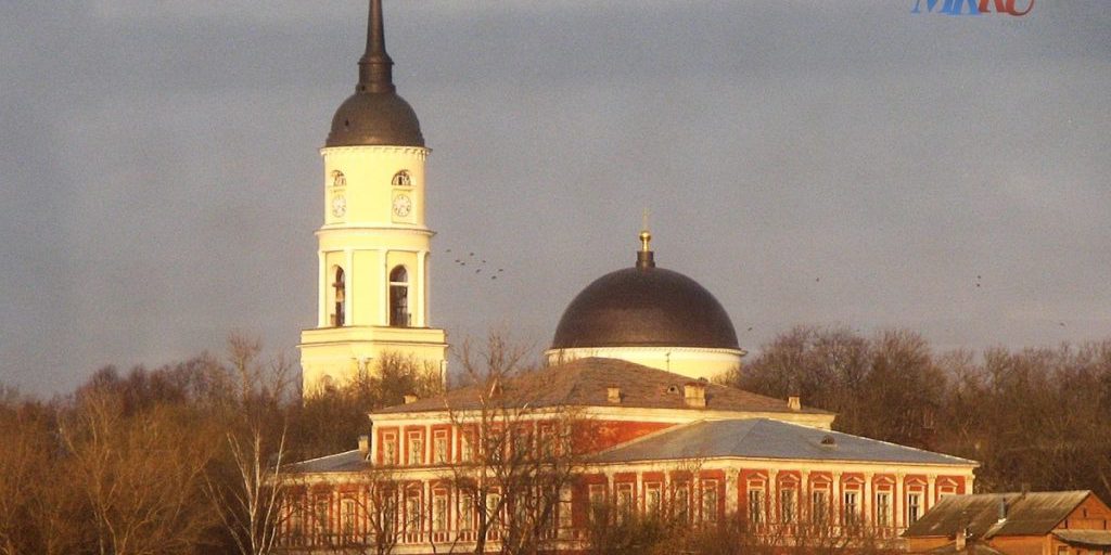 Celebrazione del trasferimento delle reliquie sacre: significato e impatto per la comunità cristiana di Kaluga