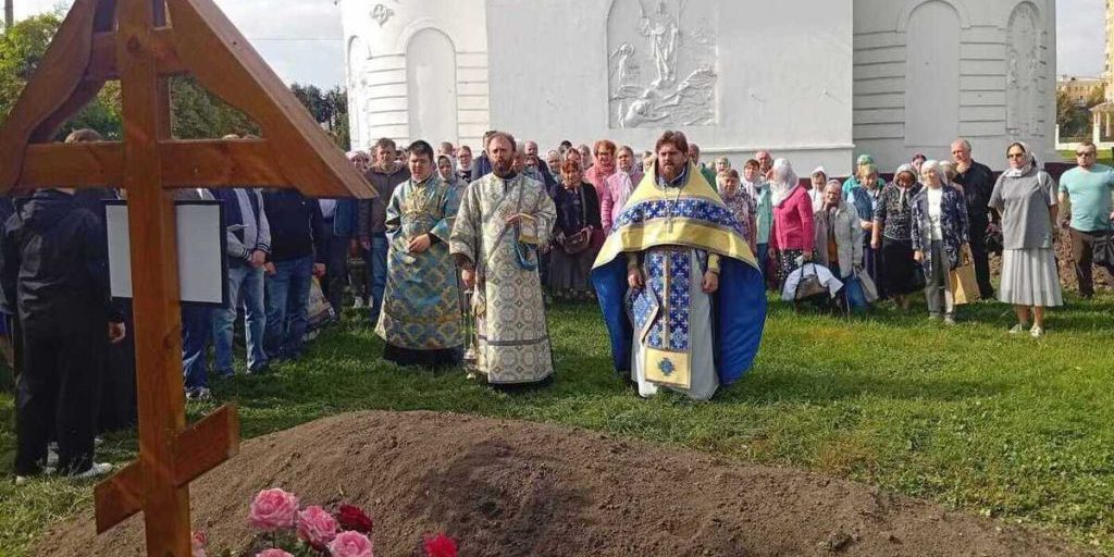 Состоялась заупокойная служба по первым орловским защитникам