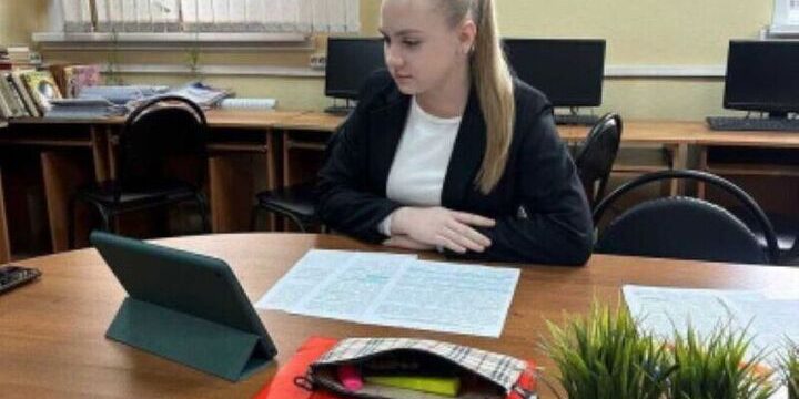 Соцконтракт помог белгородской студентке стать репетитором