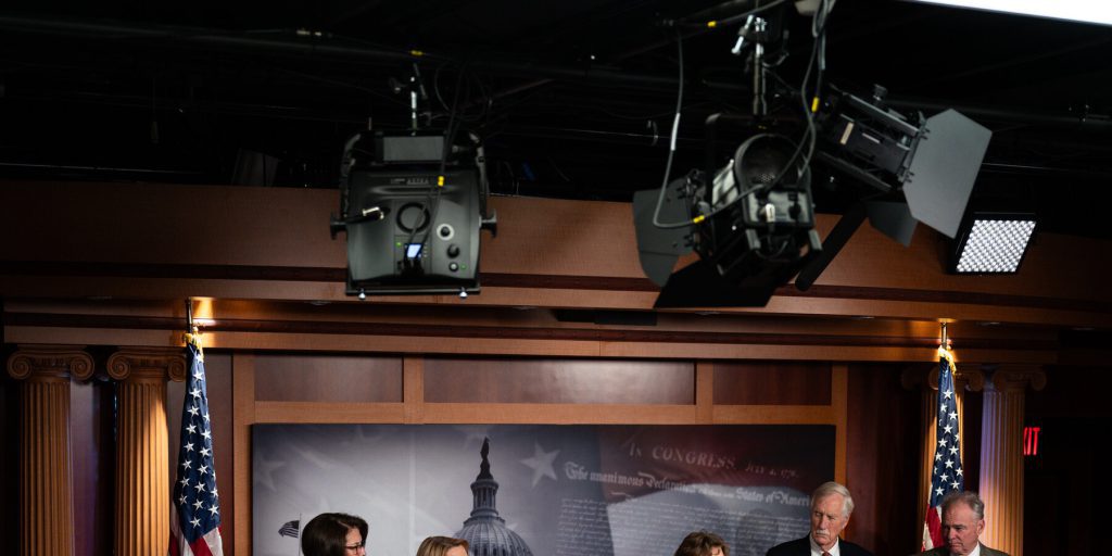 Accordo per la riapertura del governo: tensioni interne nel partito democratico