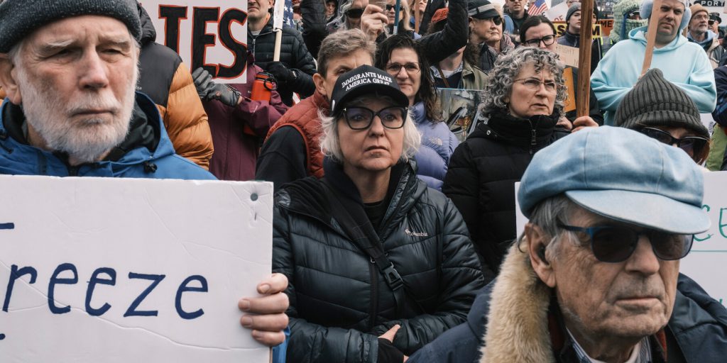 Proteste anti‑ICE si spargono in USA dopo l’uccisione di una donna a Minneapolis