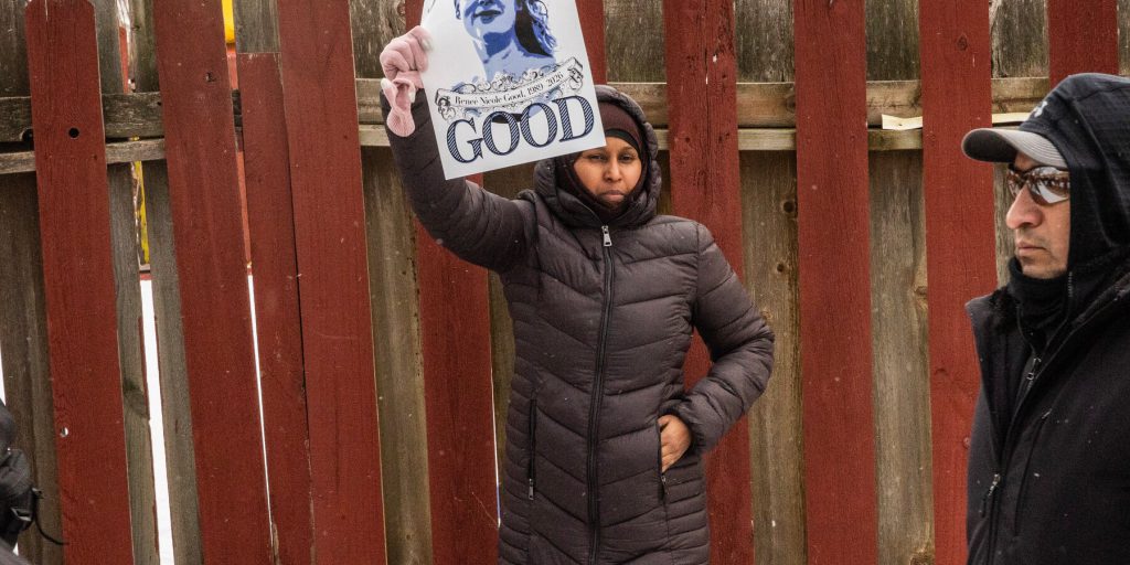 Renee Good, 37 anni, uccisa da un agente ICE a Minneapolis