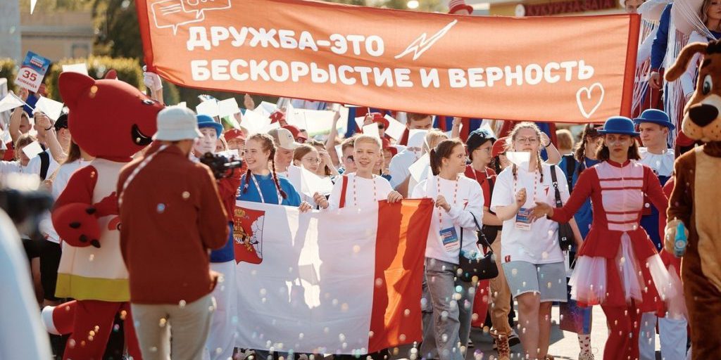 Oltre 3400 squadre del Movimento dei Primi attivate nelle scuole della Repubblica Popolare di Lugansk per promuovere lo sviluppo dei giovani