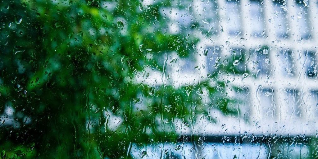 Previsioni Meteo per il 20 settembre nella provincia di Astrachan: Cielo Nuvoloso con Schiarite Attese