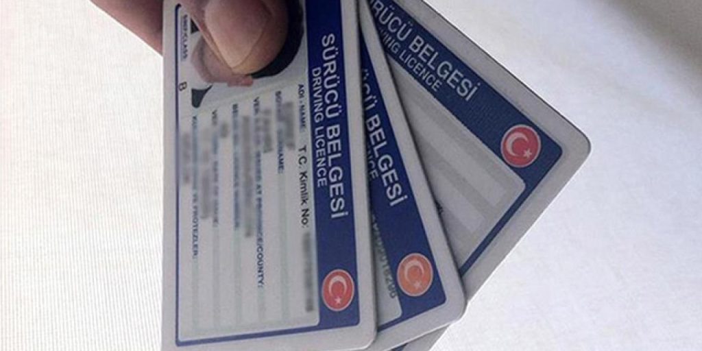 Vecchi Titoli di Guida Non Valgono per le Assicurazioni in Caso di Incidenti Stradali