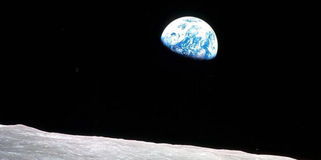 Il giorno terrestre di 19 ore: un equilibrio di maree lunari e atmosferiche