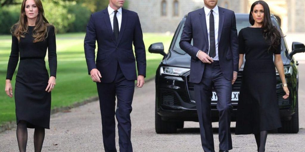 Принц Уильям готовится "объявить войну" Гарри и Меган, - СМИ