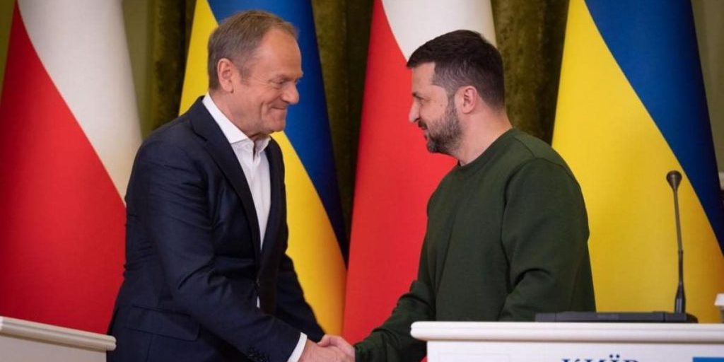 Никто не должен давить на Зеленского относительно территорий, - Туск