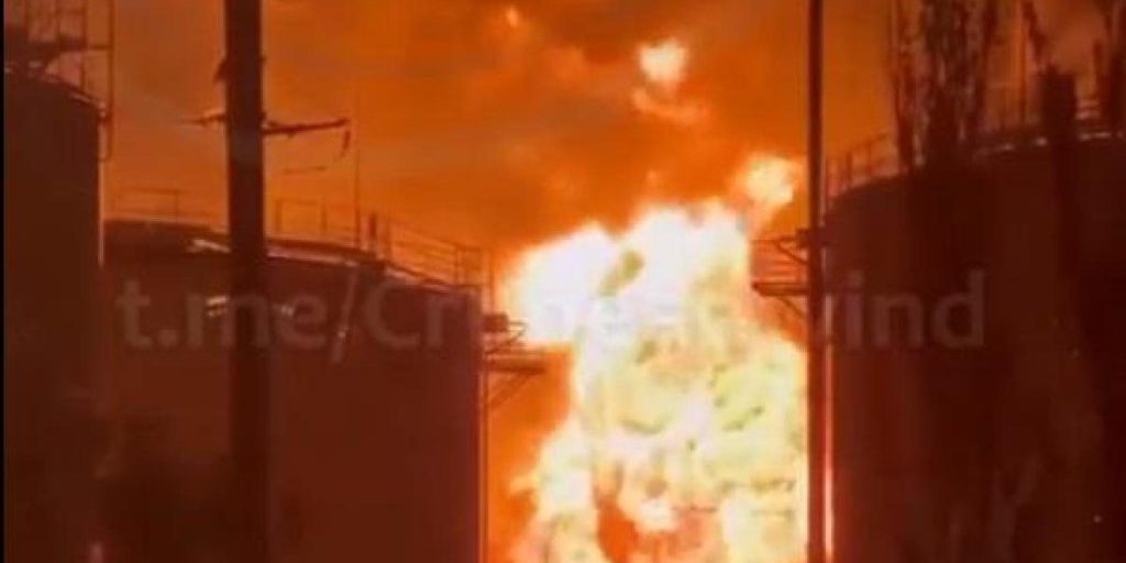 В оккупированной Феодосии уже выведена из строя треть резервуаров с топливом: эксперт озвучил последствия