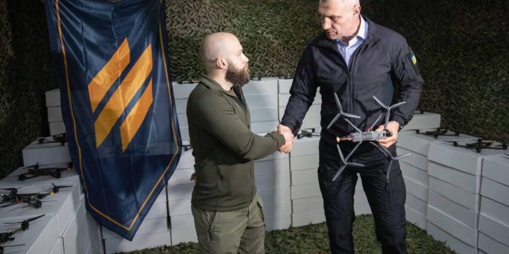 Кличко: Громада столицы отправила бойцам 3 армейского корпуса еще 3000 БпЛА